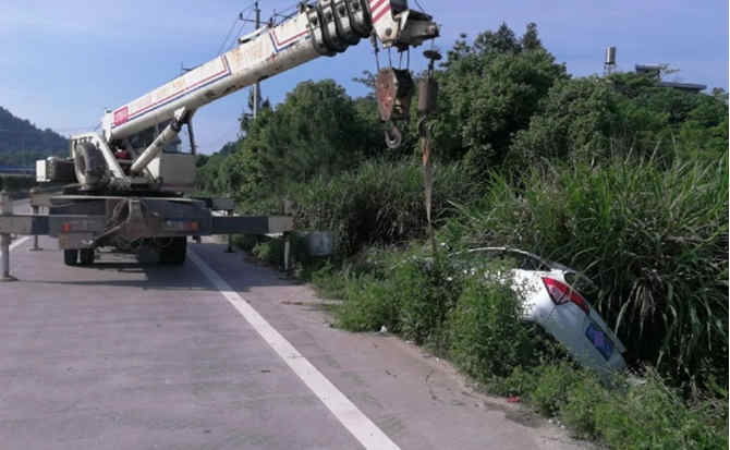 矿区重载吊车救援 矿区重载吊车救援
